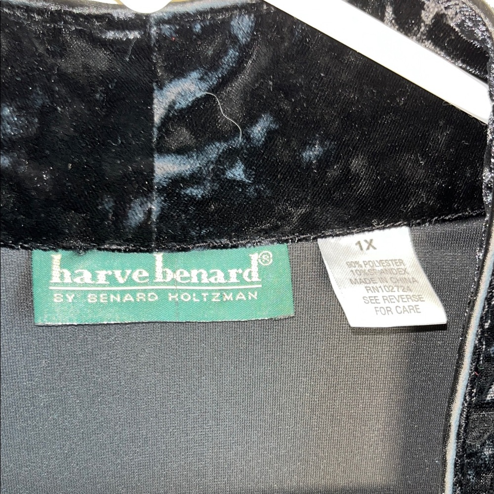 Harve Benard Black Velvet Button Front Blazer 1X - Picture 2 of 8